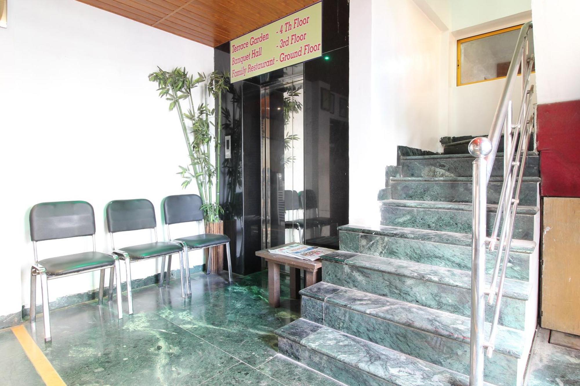 Hotel O New Pune Dehu Esterno foto